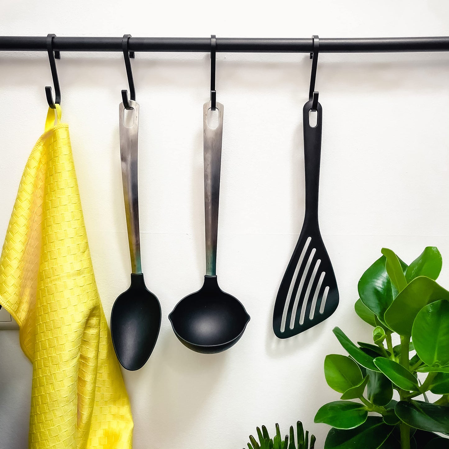 Praknu 12 S Haken Klein Schwarz Flach 8cm - bis 25kg Belastbar - Rostfreie S-Haken zum Aufhängen